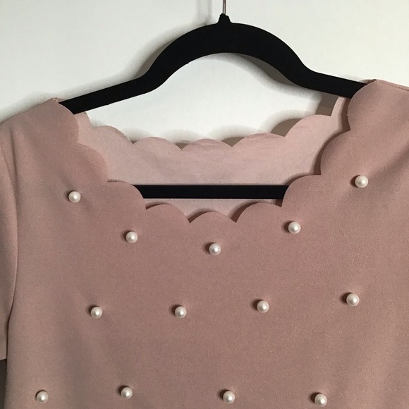 Dusty Rose Women’s Short Sleeves Top with Pearls US 8 - Picture 2 of 7